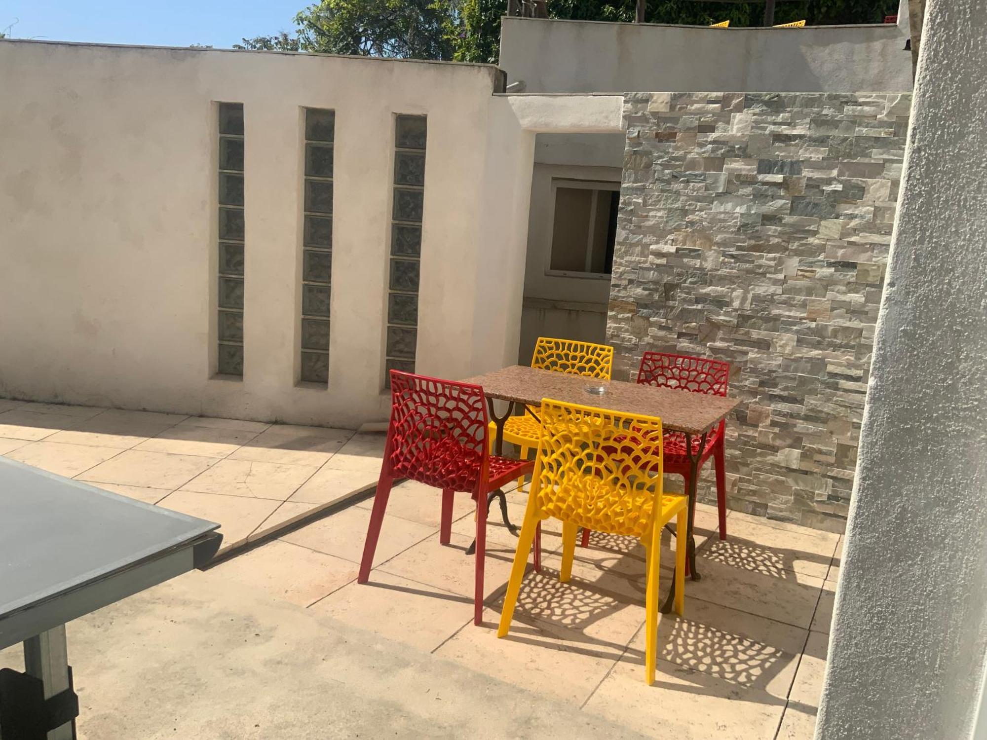 Pour 4 Face A La Piscine Apartment Marseille Exterior photo